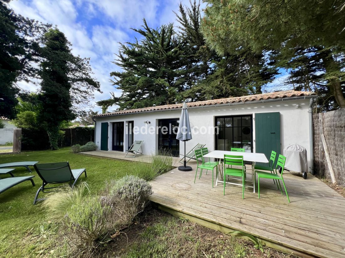 Photo 5: An accomodation located in Saint-Cl&eacute;ment-des-Baleines on ile de R&eacute;.