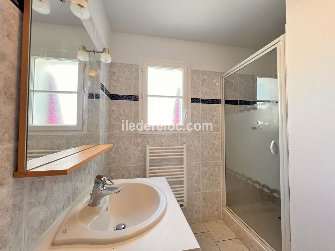 Photo 10: An accomodation located in Sainte-Marie-de-R&eacute; on ile de R&eacute;.