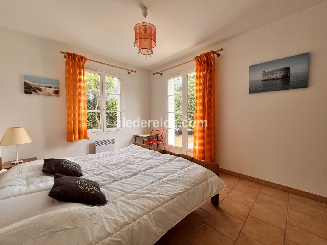 Photo 6: An accomodation located in Sainte-Marie-de-R&eacute; on ile de R&eacute;.