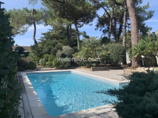 Ile de R&eacute;:Beautiful villa with pool, les grenettes nature
