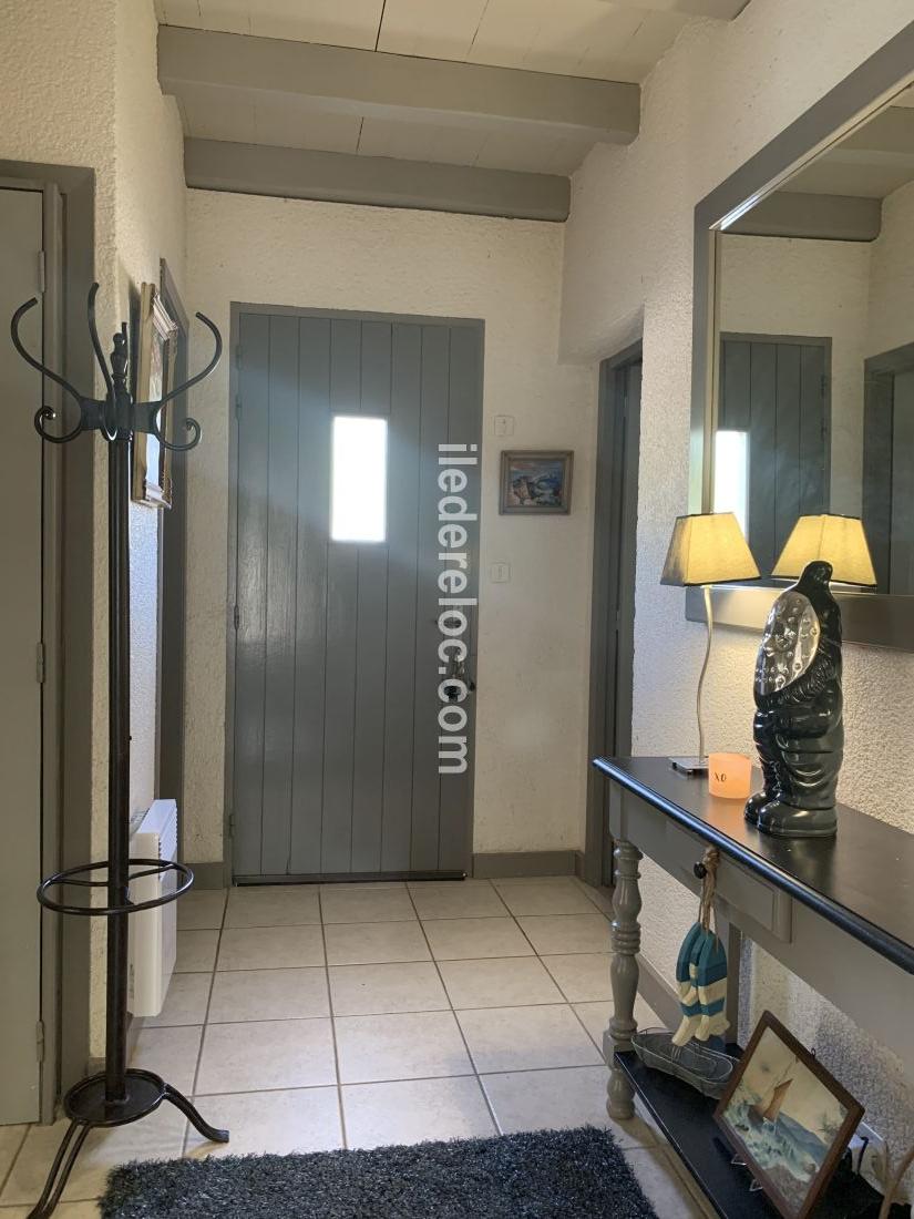 Photo 6: An accomodation located in Sainte-Marie-de-R&eacute; on ile de R&eacute;.