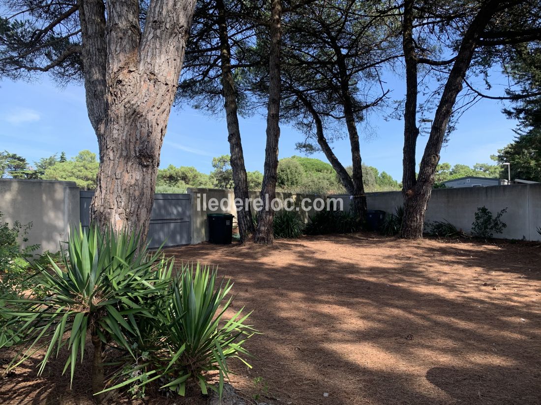 Photo 26: An accomodation located in Sainte-Marie-de-R&eacute; on ile de R&eacute;.