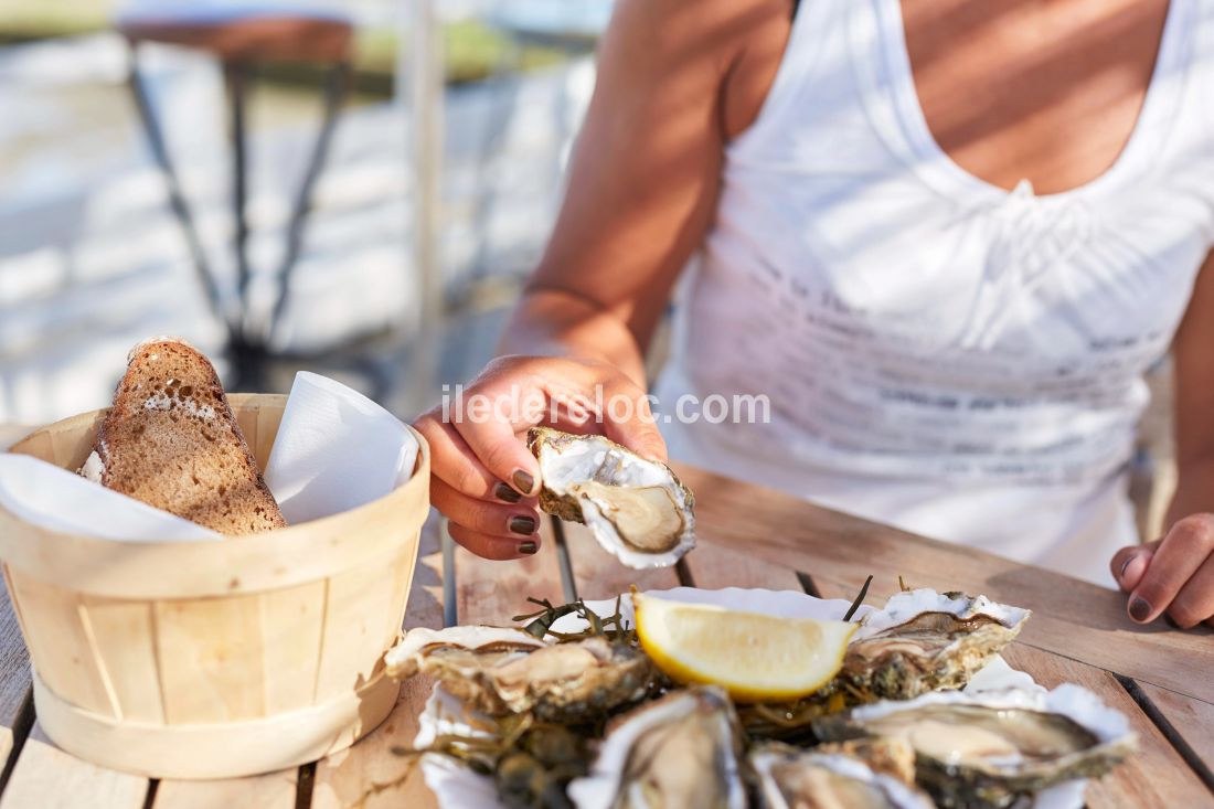 Photo 7: An accomodation located in Sainte-Marie-de-R&eacute; on ile de R&eacute;.