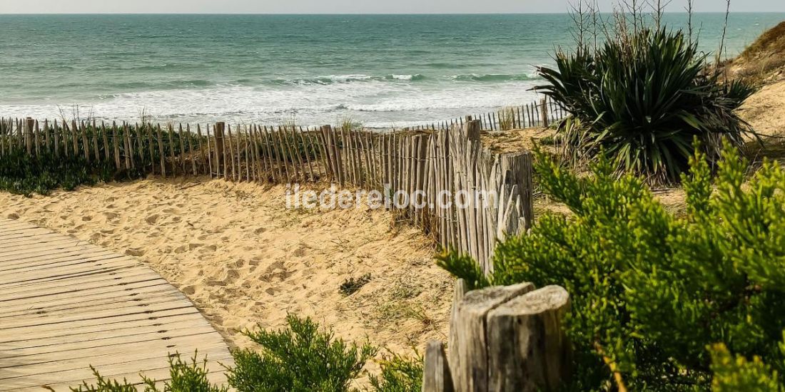 Photo 26: An accomodation located in Sainte-Marie-de-R&eacute; on ile de R&eacute;.