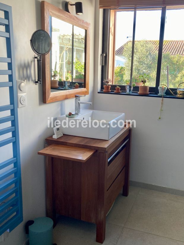 Photo 14: An accomodation located in Sainte-Marie-de-R&eacute; on ile de R&eacute;.