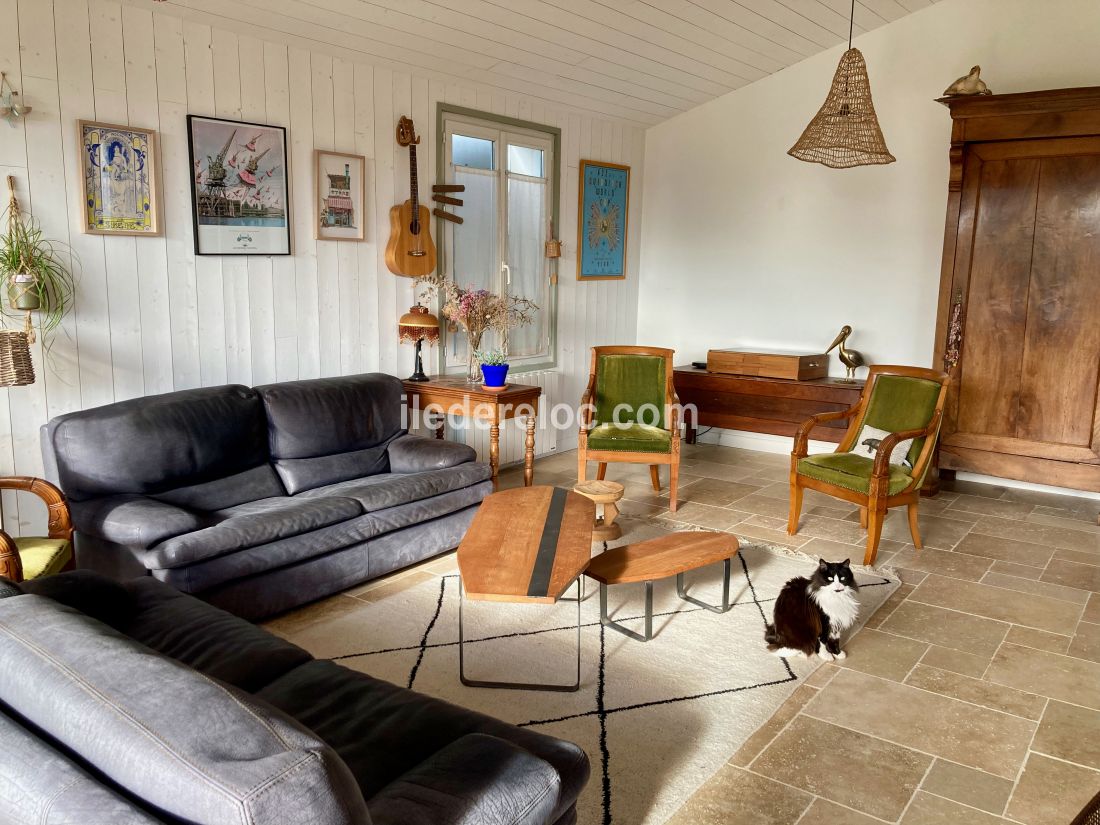 Photo 6: An accomodation located in Sainte-Marie-de-R&eacute; on ile de R&eacute;.