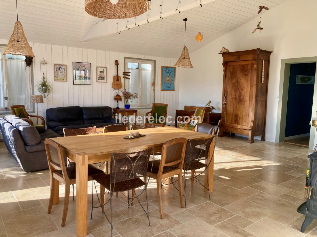 Photo 7: An accomodation located in Sainte-Marie-de-R&eacute; on ile de R&eacute;.