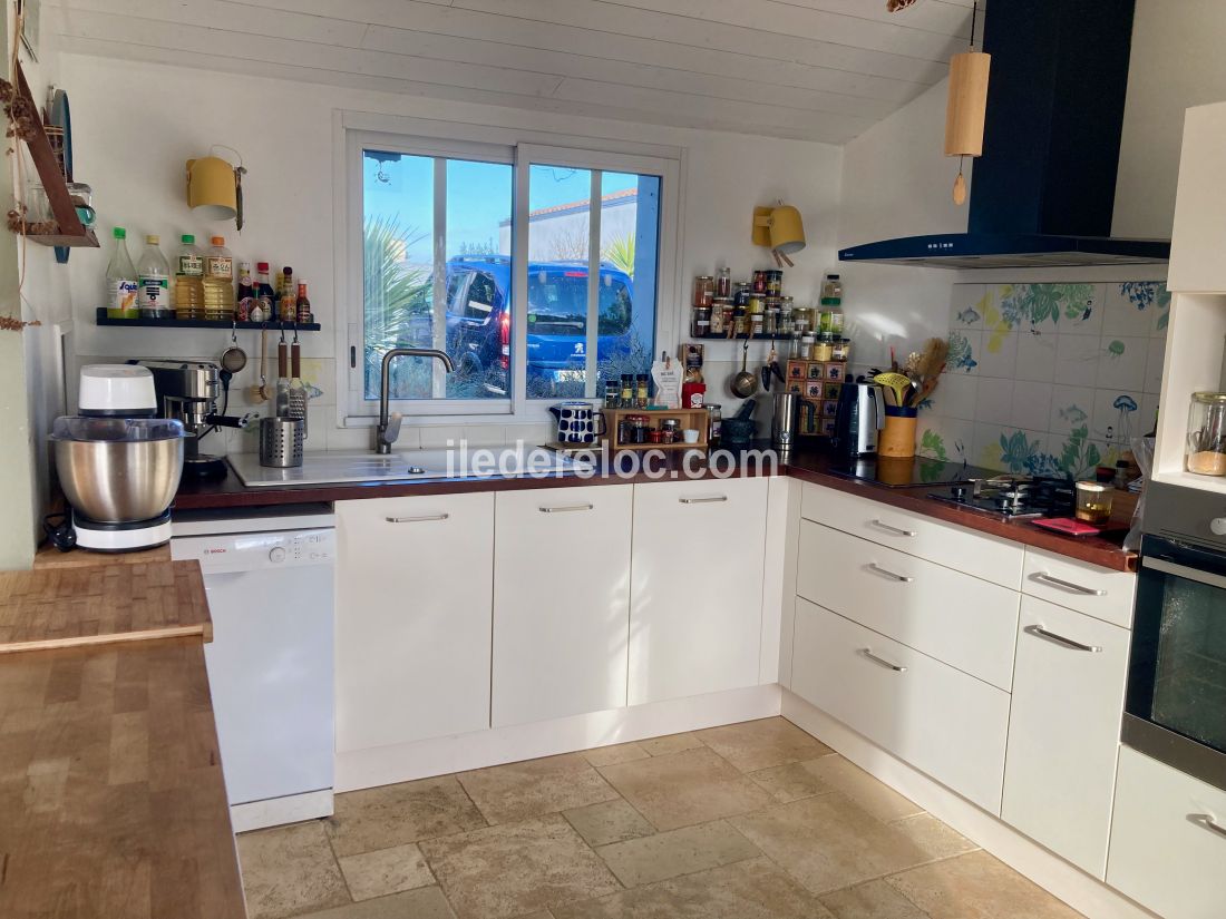 Photo 10: An accomodation located in Sainte-Marie-de-R&eacute; on ile de R&eacute;.