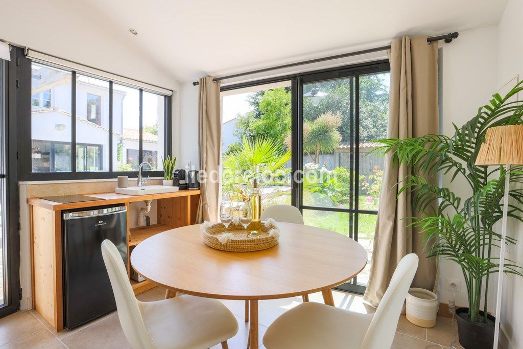 Photo 14: An accomodation located in Loix on ile de R&eacute;.