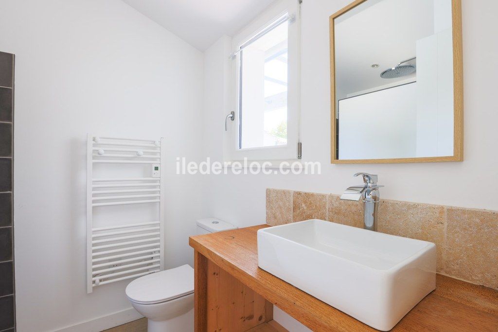 Photo 30: An accomodation located in Loix on ile de R&eacute;.