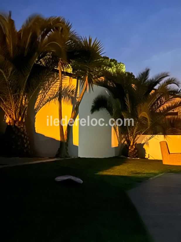 Photo 7: An accomodation located in Le Bois-Plage-en-R&eacute; on ile de R&eacute;.