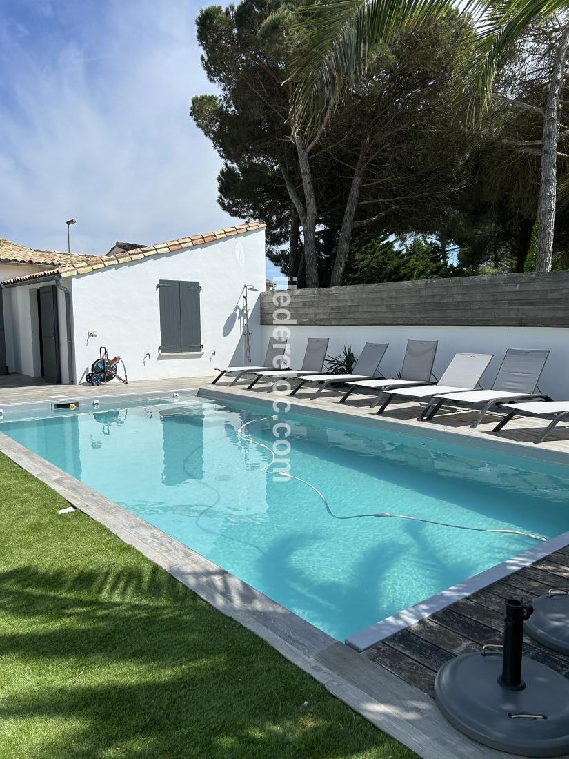 Photo 12: An accomodation located in Le Bois-Plage-en-R&eacute; on ile de R&eacute;.