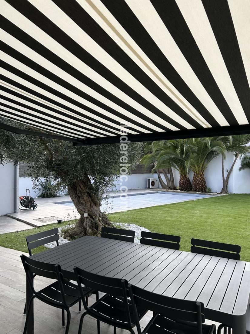 Photo 4: An accomodation located in Le Bois-Plage-en-R&eacute; on ile de R&eacute;.