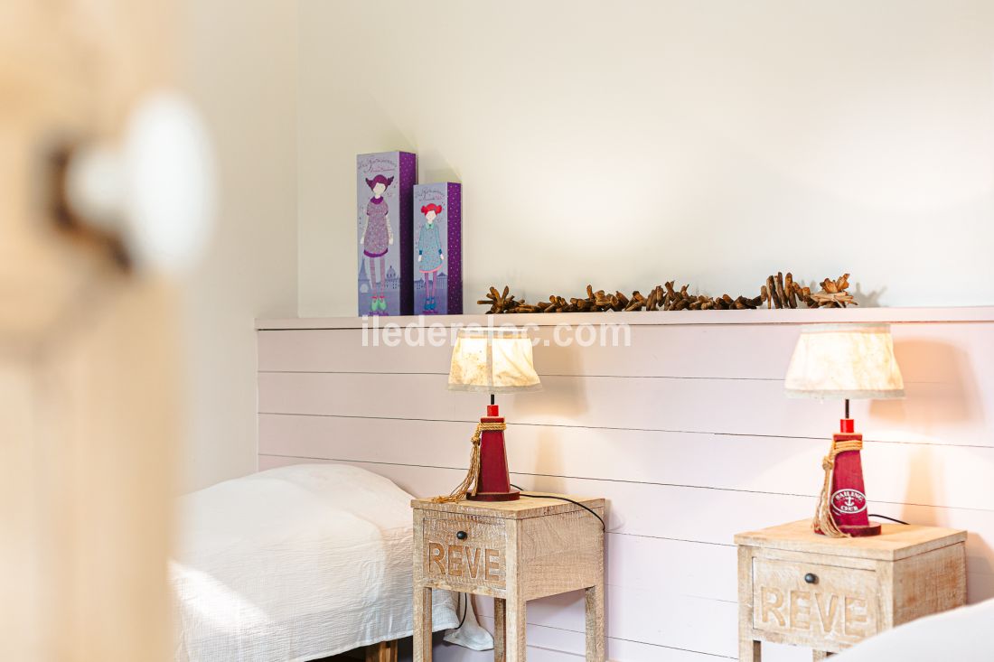 Photo 10: An accomodation located in Sainte-Marie-de-R&eacute; on ile de R&eacute;.