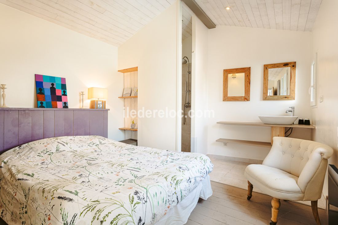 Photo 13: An accomodation located in Sainte-Marie-de-R&eacute; on ile de R&eacute;.