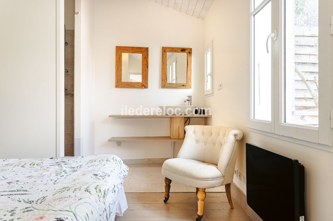 Photo 14: An accomodation located in Sainte-Marie-de-R&eacute; on ile de R&eacute;.