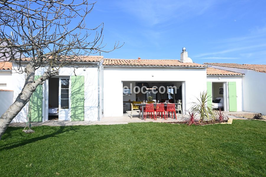 Photo 11: An accomodation located in Ars en R&eacute; on ile de R&eacute;.