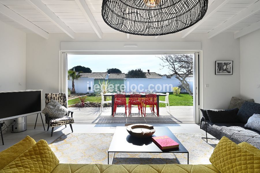 Photo 15: An accomodation located in Ars en R&eacute; on ile de R&eacute;.