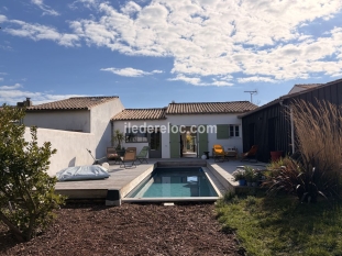 Ile de R&eacute;:L'ars de vivre: modern premium villa, on the edge of a natural site, close t
