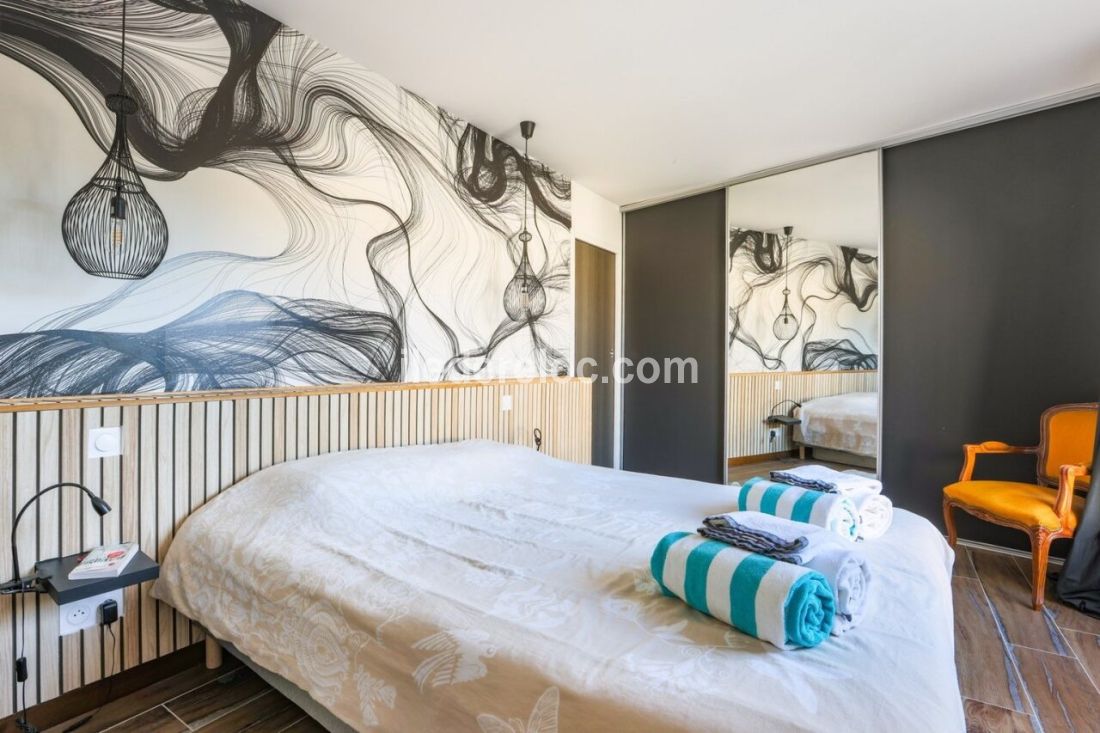 Photo 4: An accomodation located in La Flotte-en-R&eacute; on ile de R&eacute;.