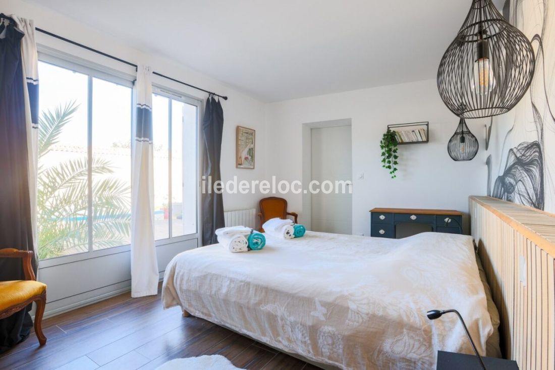 Photo 6: An accomodation located in La Flotte-en-R&eacute; on ile de R&eacute;.