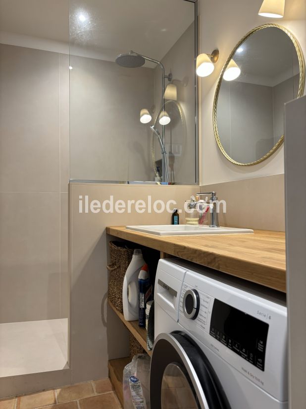 Photo 17: An accomodation located in La Couarde-sur-mer on ile de R&eacute;.