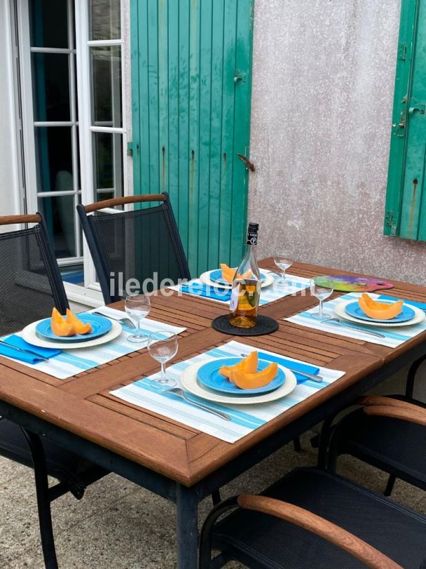 Photo 13: An accomodation located in Saint-Martin-de-R&eacute; on ile de R&eacute;.