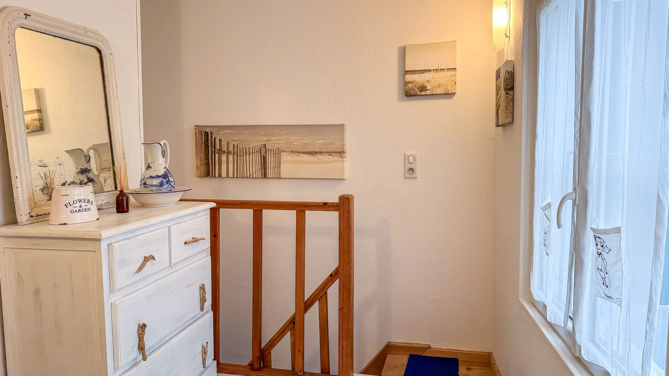 Photo 11: An accomodation located in Le Bois-Plage-en-R&eacute; on ile de R&eacute;.