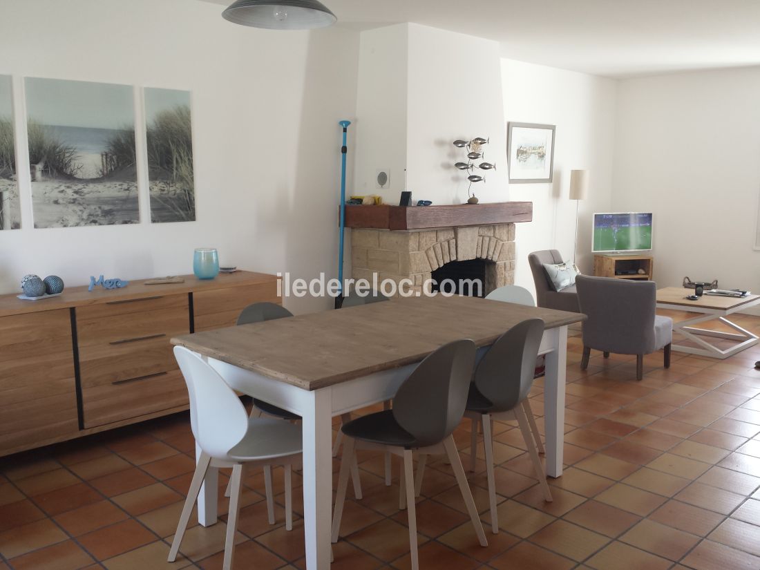 Photo 4: An accomodation located in Sainte-Marie-de-R&eacute; on ile de R&eacute;.