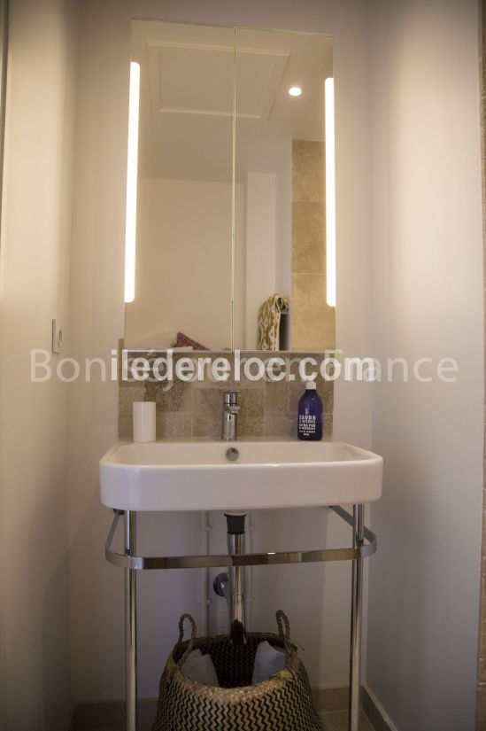 Photo 14: An accomodation located in La Couarde-sur-mer on ile de R&eacute;.