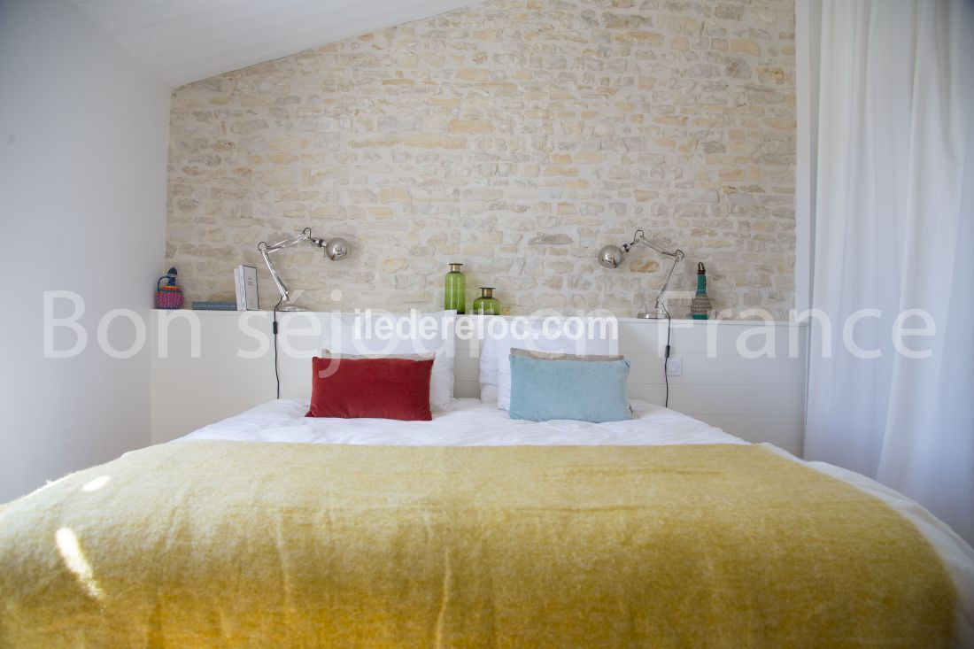 Photo 16: An accomodation located in La Couarde-sur-mer on ile de R&eacute;.