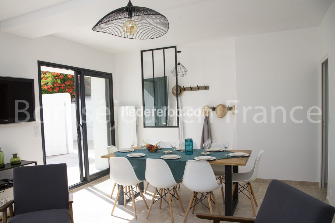 Photo 21: An accomodation located in La Couarde-sur-mer on ile de R&eacute;.