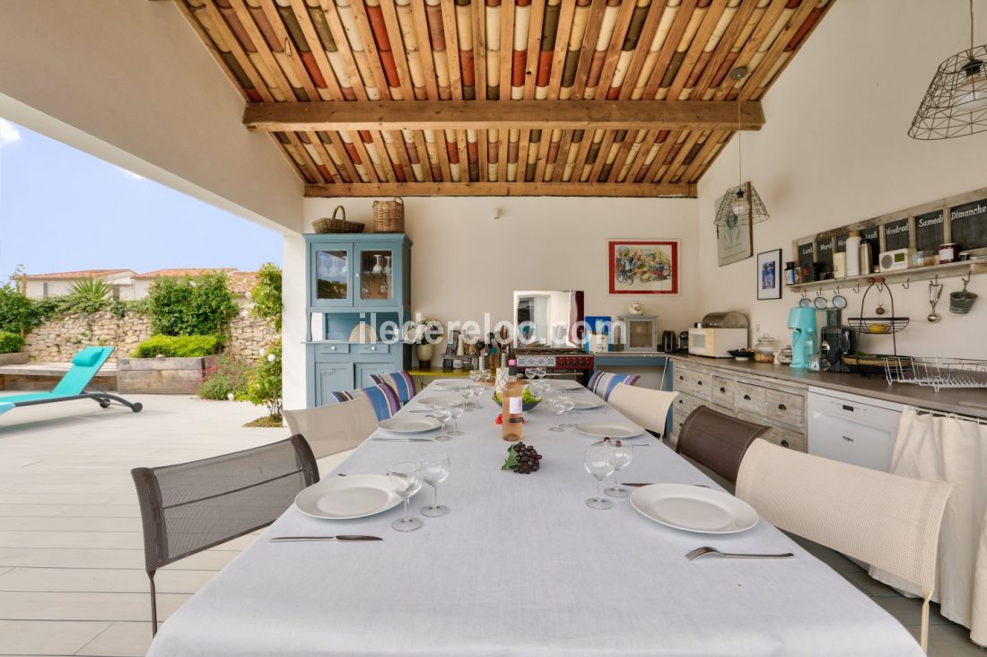 Photo 10: An accomodation located in Sainte-Marie-de-R&eacute; on ile de R&eacute;.