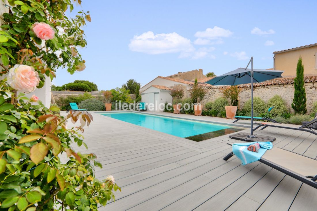 Photo 6: An accomodation located in Sainte-Marie-de-R&eacute; on ile de R&eacute;.