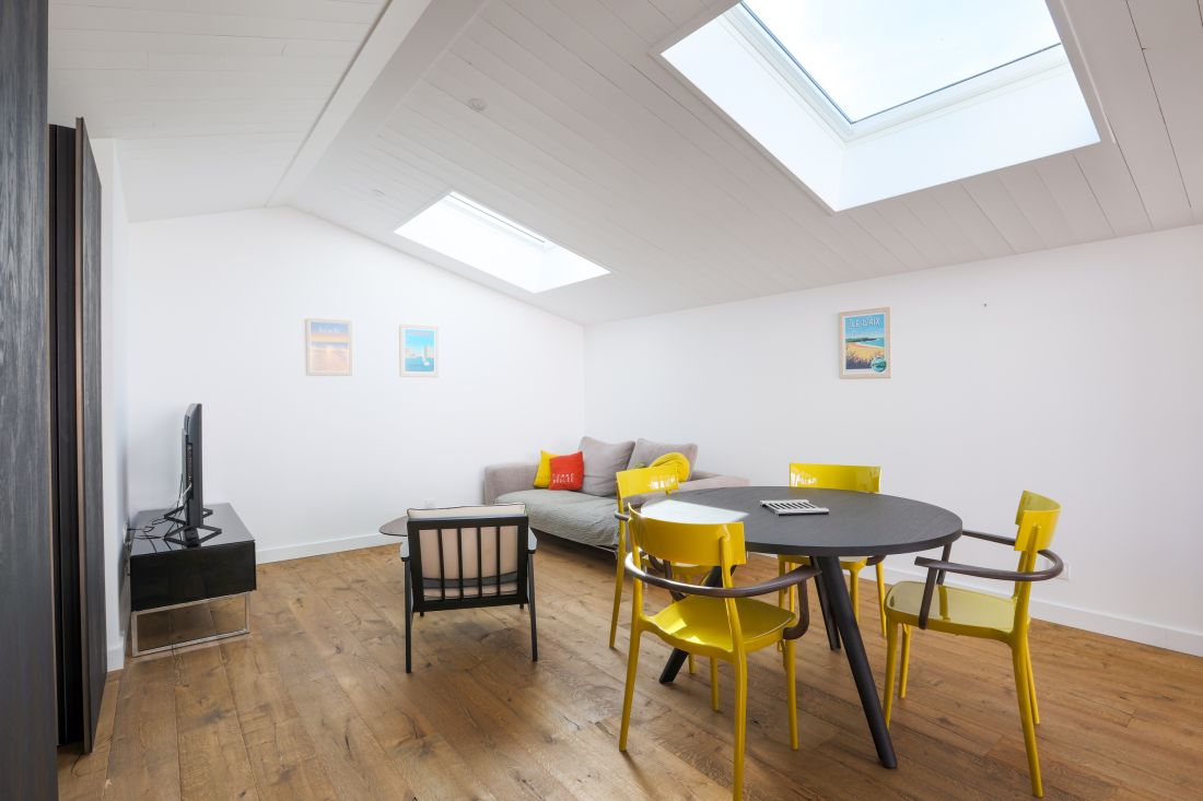 Photo 6: An accomodation located in La Flotte-en-R&eacute; on ile de R&eacute;.