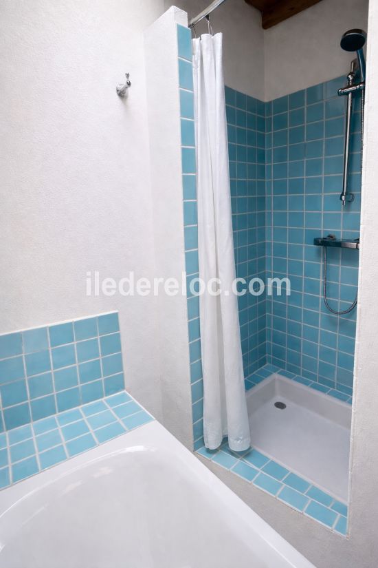 Photo 16: An accomodation located in La Flotte-en-R&eacute; on ile de R&eacute;.