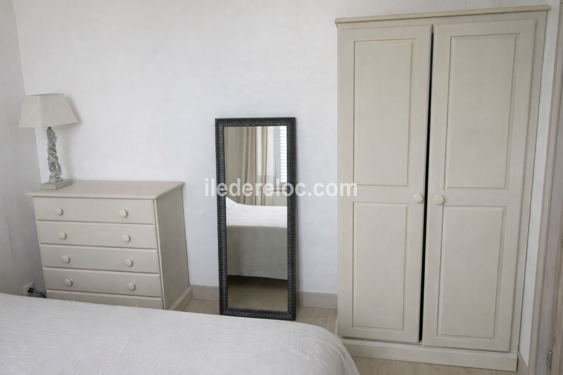 Photo 9: An accomodation located in La Flotte-en-R&eacute; on ile de R&eacute;.