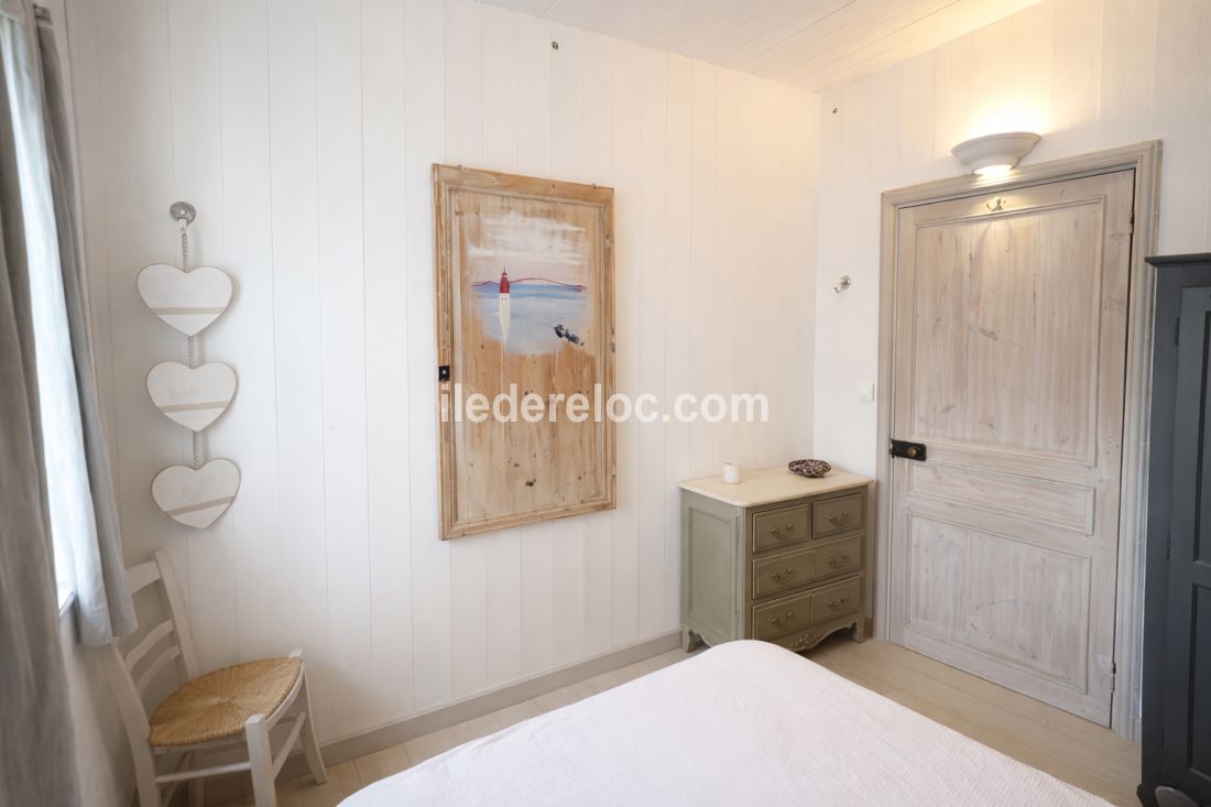 Photo 11: An accomodation located in La Flotte-en-R&eacute; on ile de R&eacute;.