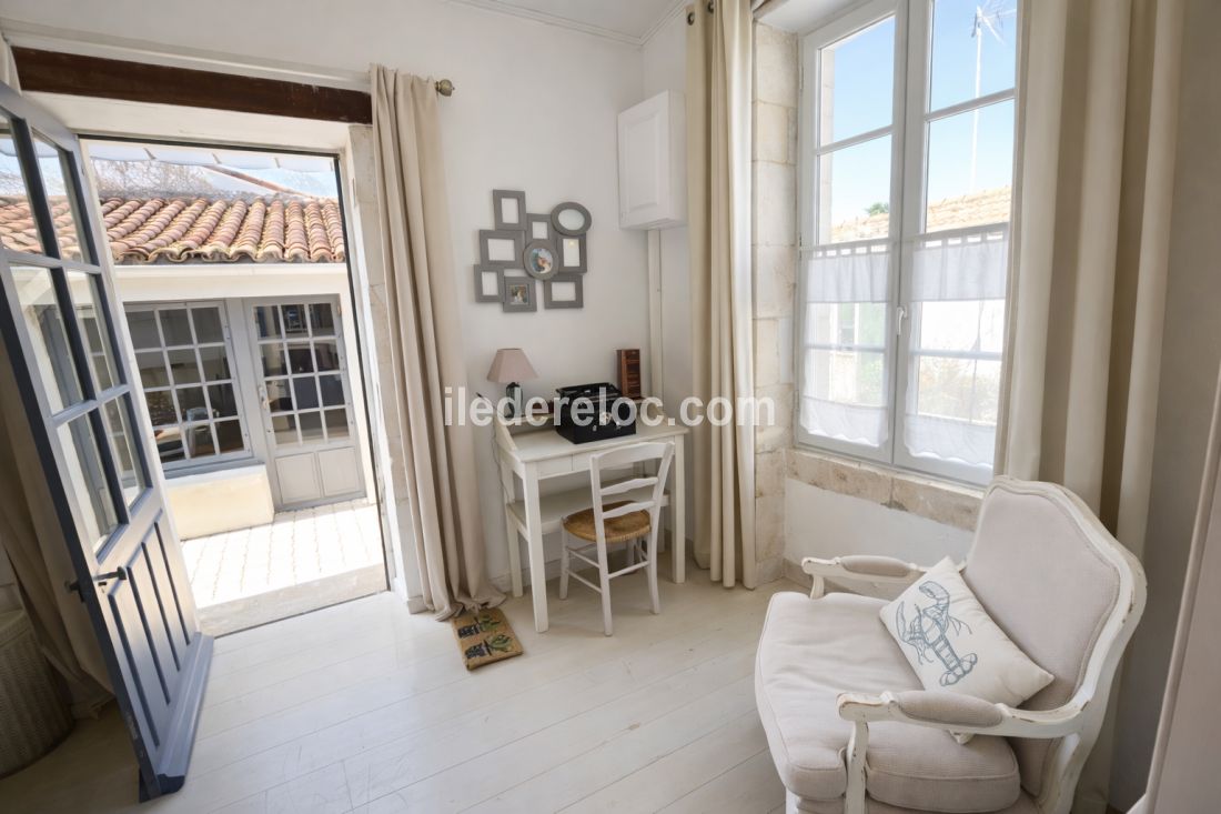 Photo 5: An accomodation located in La Flotte-en-R&eacute; on ile de R&eacute;.