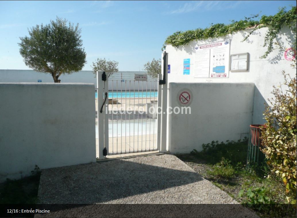 Photo 15: An accomodation located in La Flotte-en-R&eacute; on ile de R&eacute;.