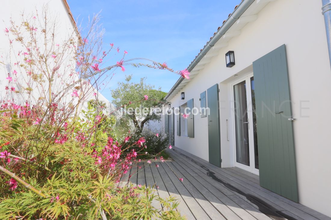 Photo 14: An accomodation located in La Flotte-en-R&eacute; on ile de R&eacute;.