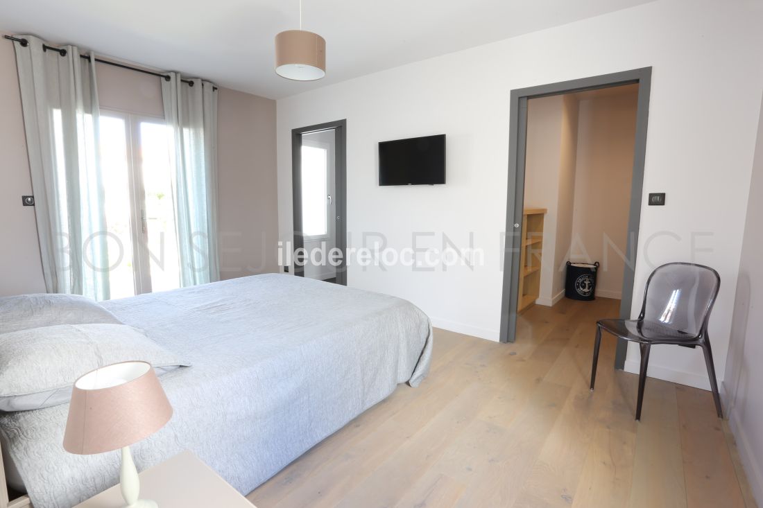 Photo 15: An accomodation located in La Flotte-en-R&eacute; on ile de R&eacute;.