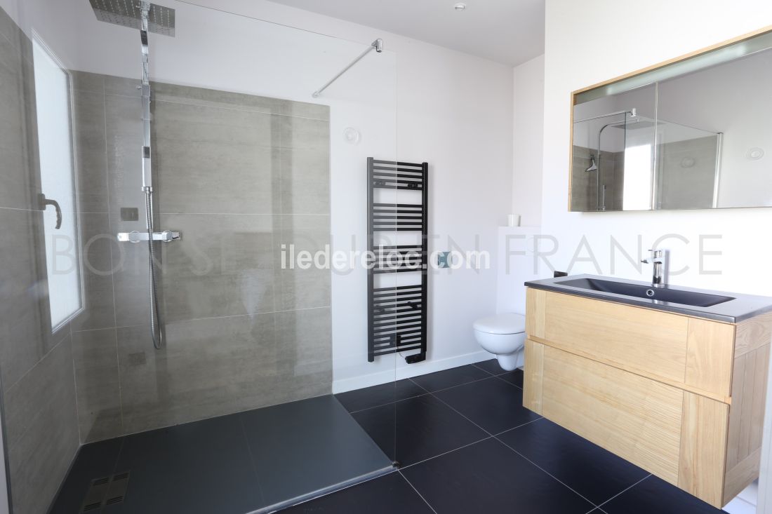 Photo 16: An accomodation located in La Flotte-en-R&eacute; on ile de R&eacute;.