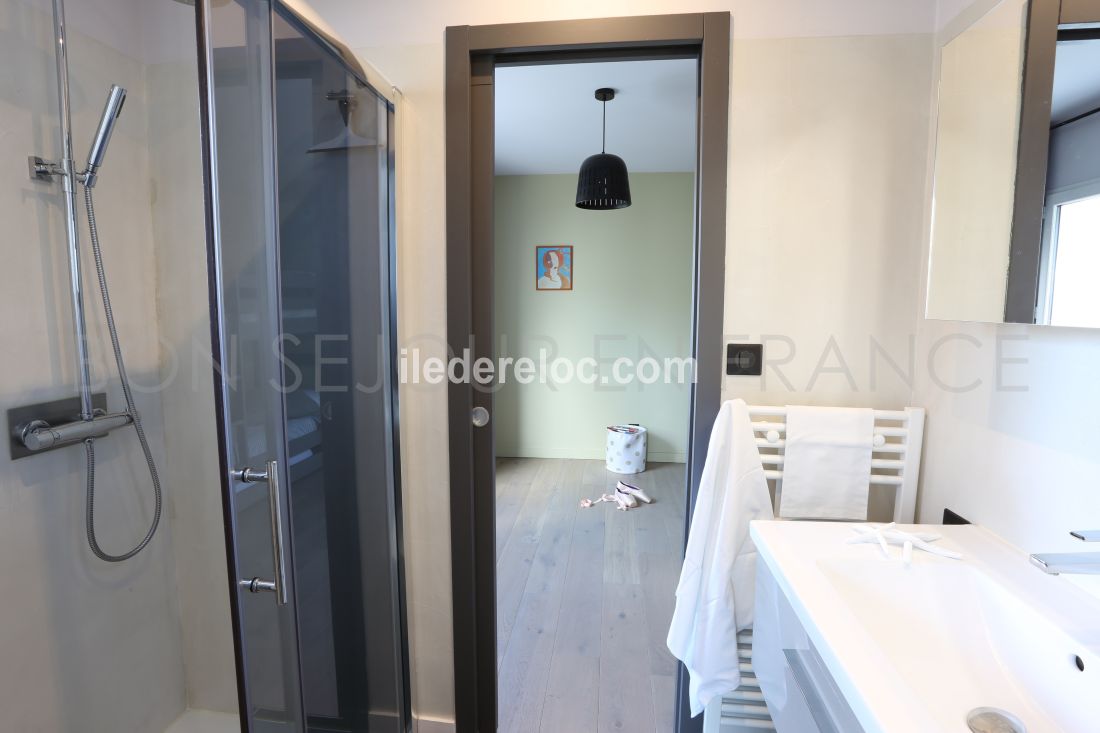 Photo 13: An accomodation located in La Flotte-en-R&eacute; on ile de R&eacute;.