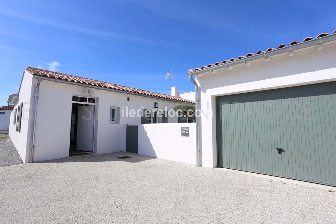 Photo 20: An accomodation located in La Flotte-en-R&eacute; on ile de R&eacute;.