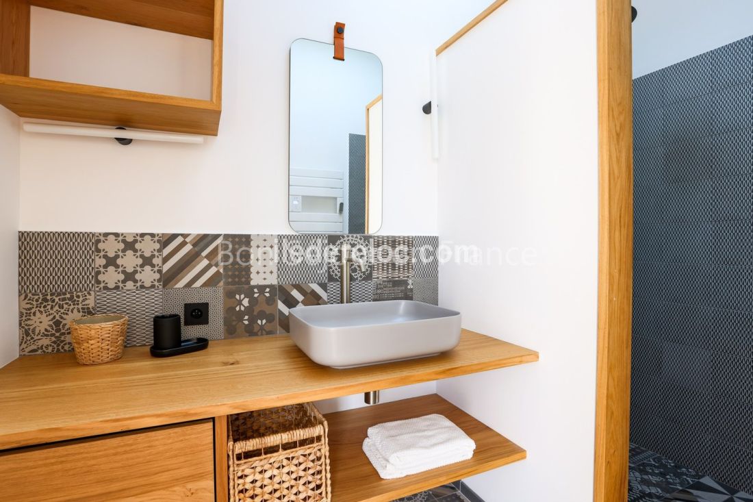 Photo 11: An accomodation located in Saint-Cl&eacute;ment-des-Baleines on ile de R&eacute;.