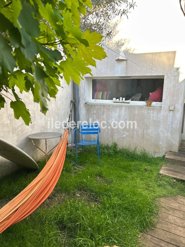 Photo 8: An accomodation located in La Flotte-en-R&eacute; on ile de R&eacute;.