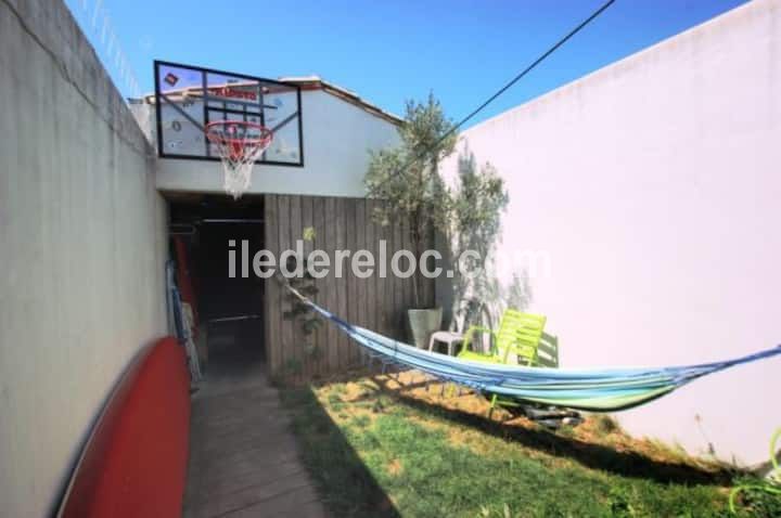 Photo 9: An accomodation located in La Flotte-en-R&eacute; on ile de R&eacute;.