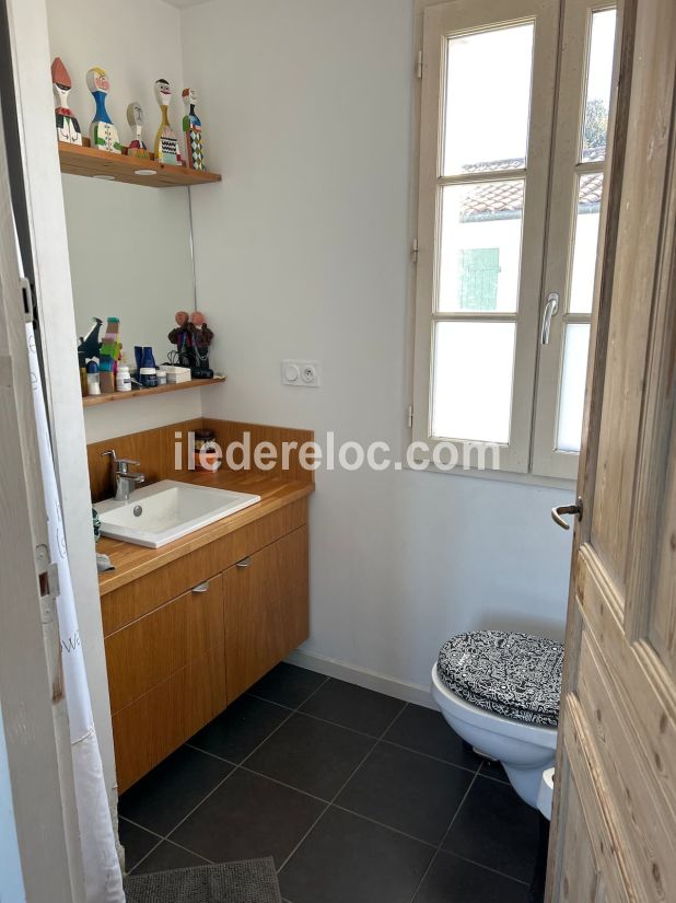 Photo 18: An accomodation located in La Flotte-en-R&eacute; on ile de R&eacute;.