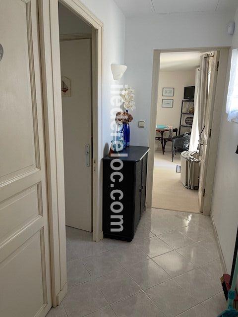 Photo 6: An accomodation located in Les Portes-en-R&eacute; on ile de R&eacute;.